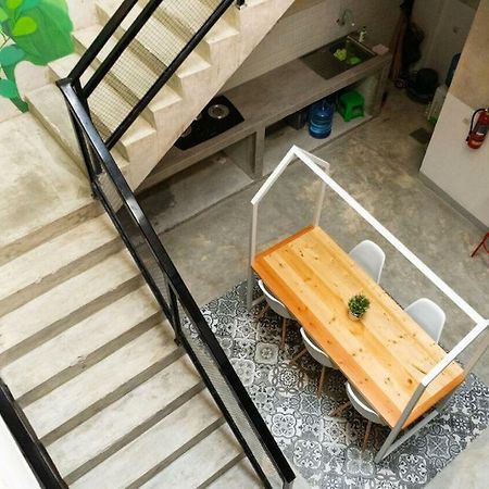 Fybed Aparthotel Semarang Bagian luar foto