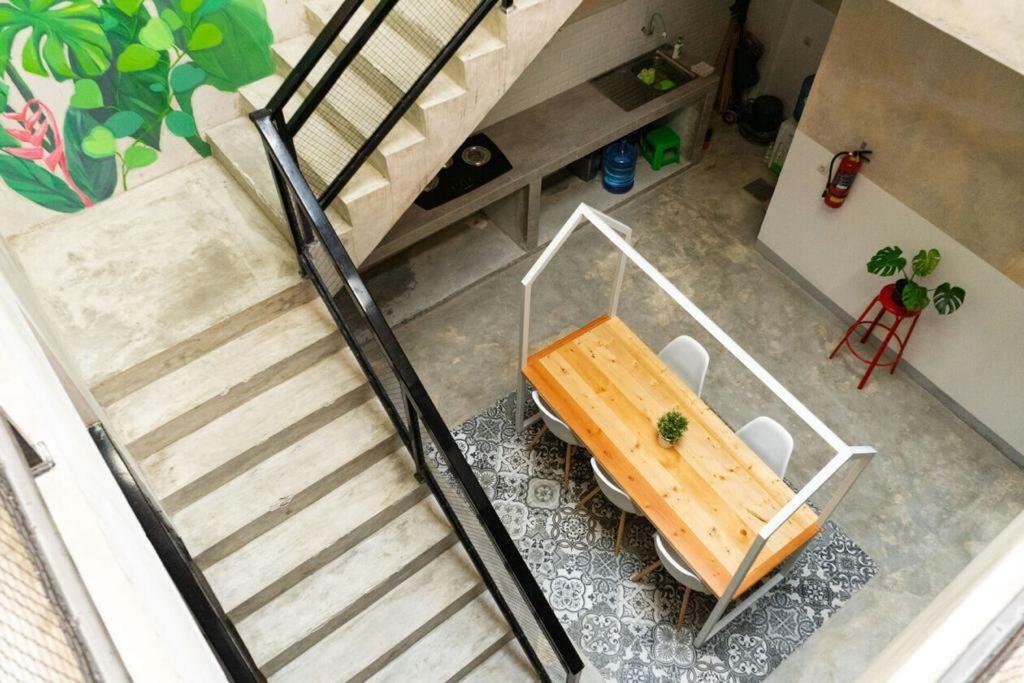 Fybed Aparthotel Semarang Bagian luar foto