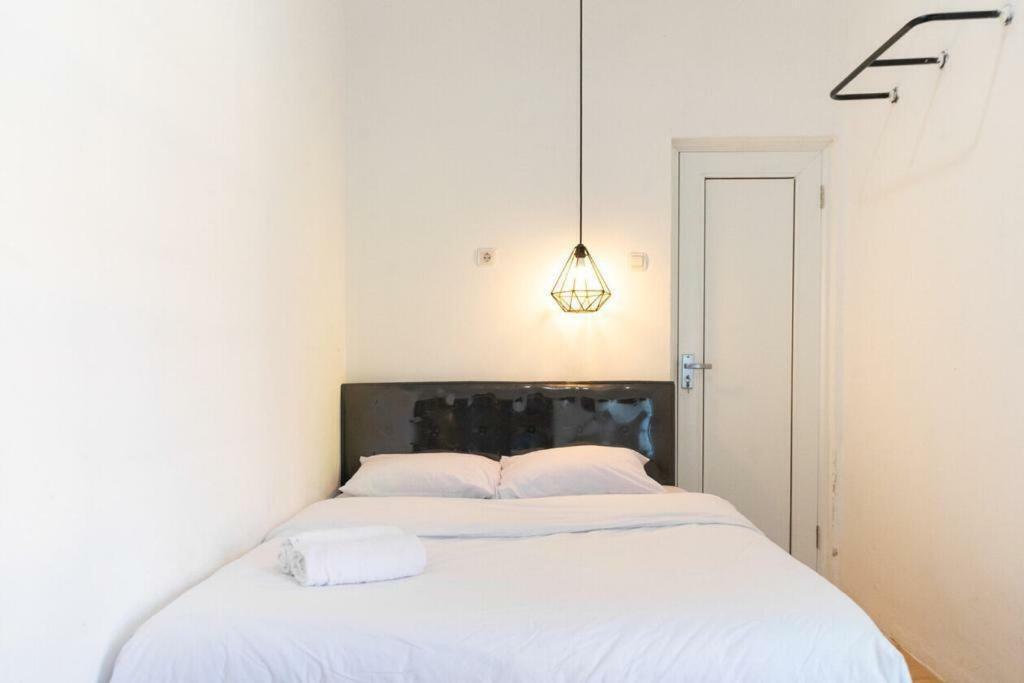 Fybed Aparthotel Semarang Bagian luar foto